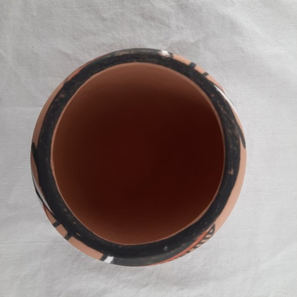 SOLD Vintage Hand Painted Jemez Pottery Bowl Signed Toya Jemez -3" high - Picture 3 of 5